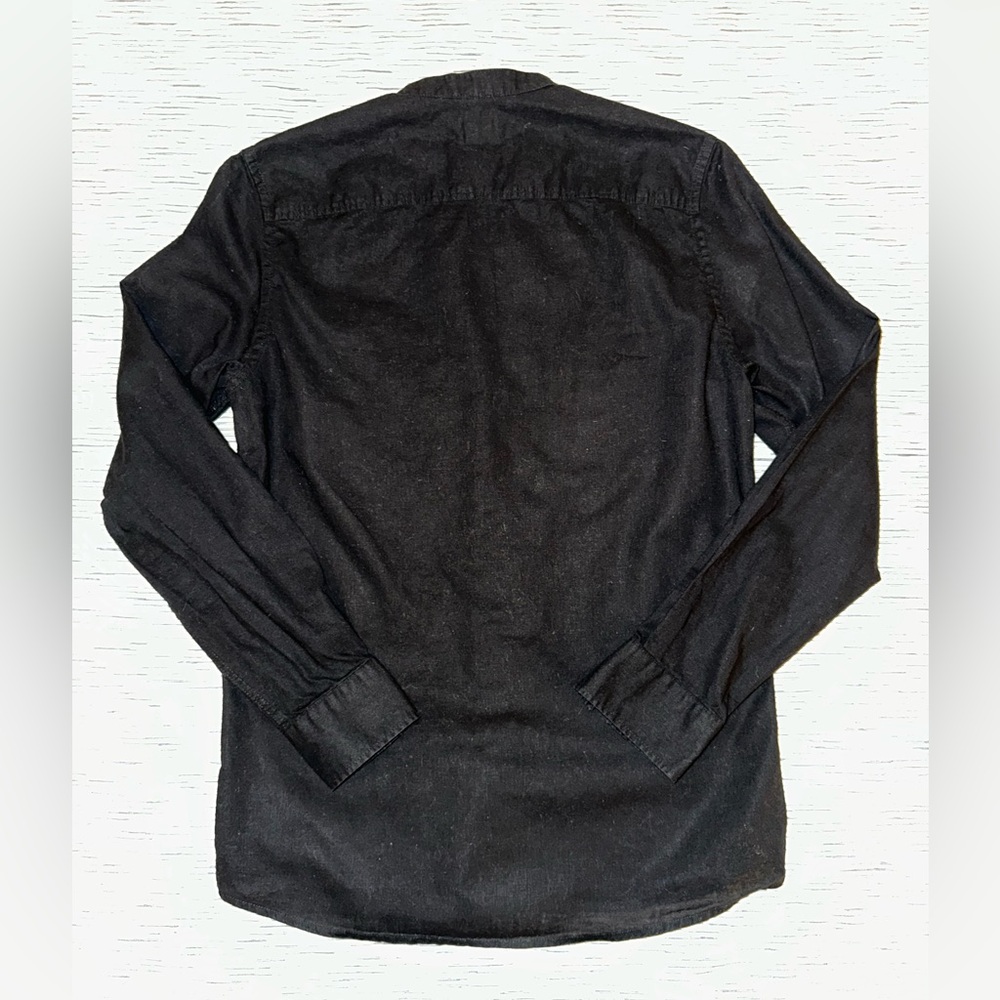 H&M Men’s Band Collar Button Down Shirt - Picture 2 of 3